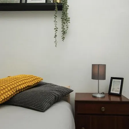 Apartman - Cost - Airport - Subway Lisboa