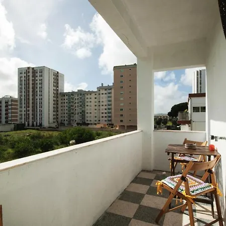 Apartman - Cost - Airport - Subway Lisboa