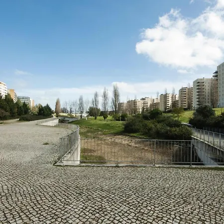 شقة - Cost - Airport - Subway